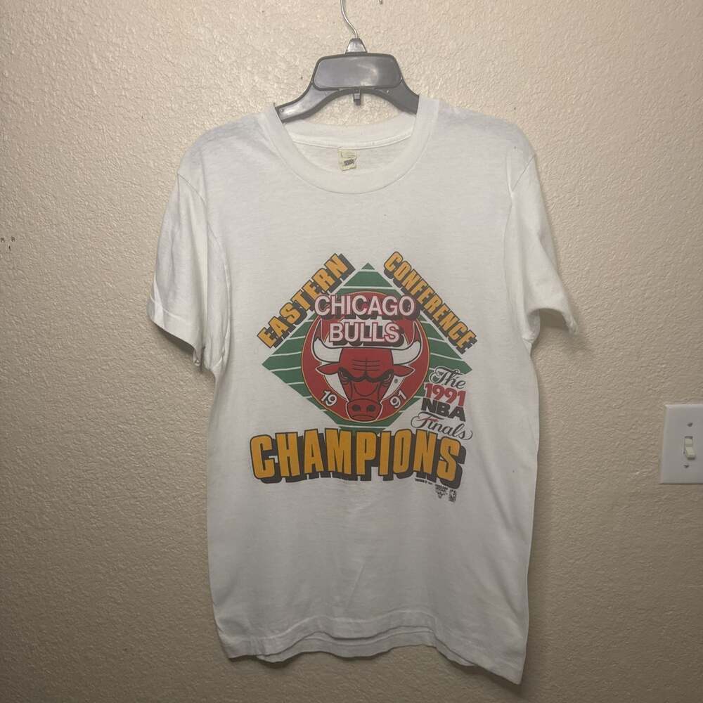 Vintage 1991 Chicago Bulls Eastern conference champions T-Shirt. Size Large